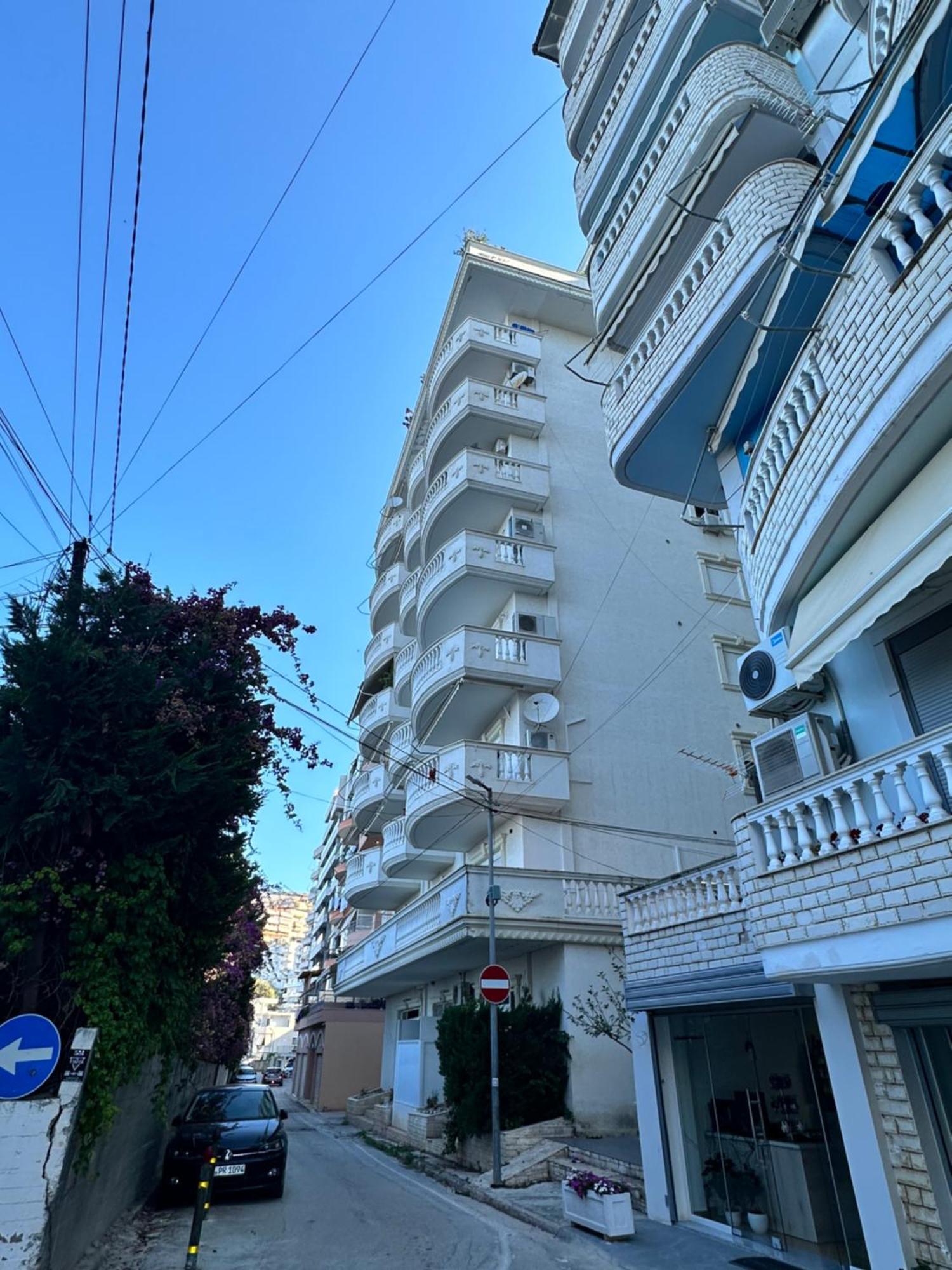 Taurasi Red Saranda Apartment Екстериор снимка