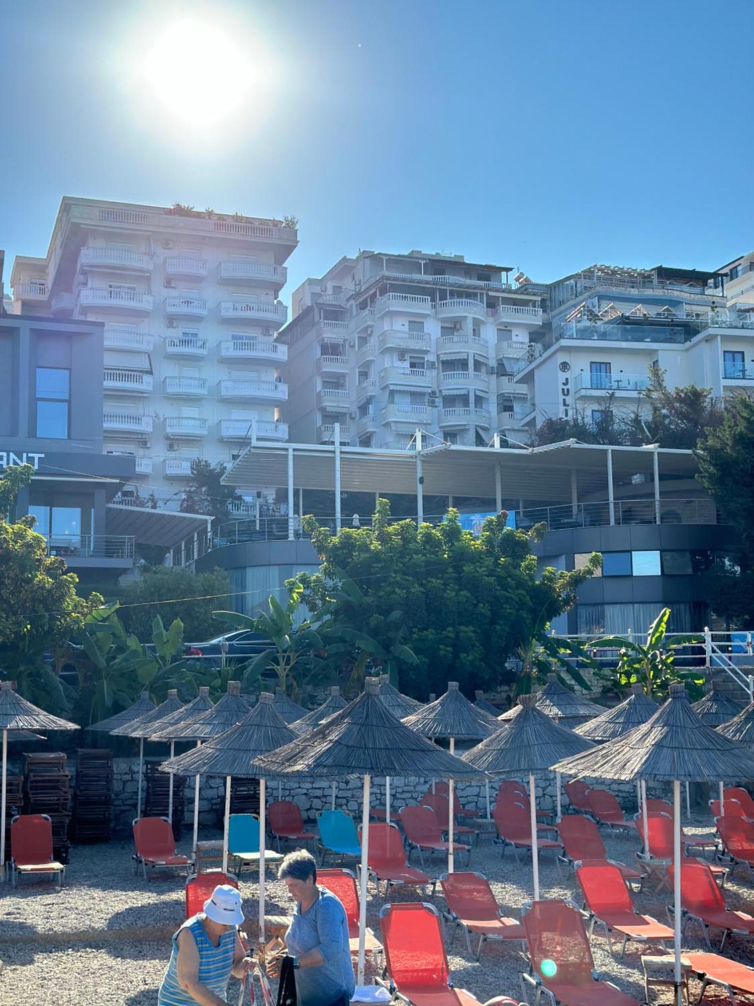 Taurasi Red Saranda Apartment Екстериор снимка